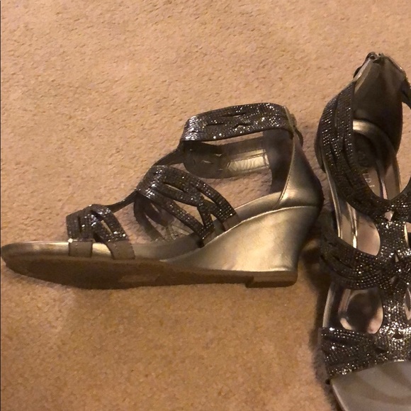 Gray Sparkly Wedge Sandals - Women’s Size 10 - Picture 2 of 5